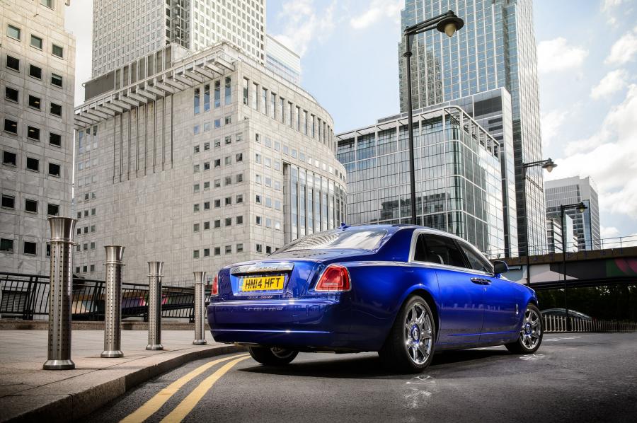  Rolls-Royce Ghost EWB 2014 года  (UK) (фото 11 из 26)